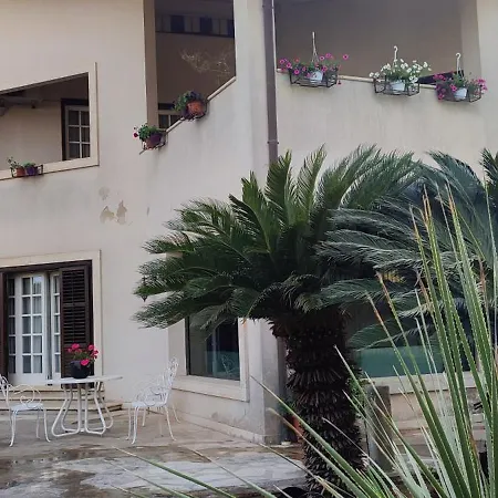 Bed and breakfast Victoria 4*